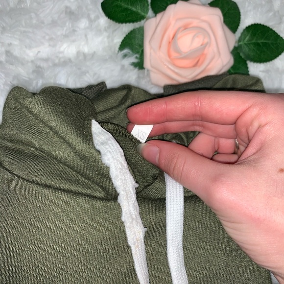 Banana Republic Girls Army Green Crop Top Pullover - Picture 8 of 8